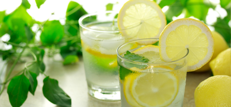 Лимон при цистите – у женщин, с водой, чай, можно ли есть